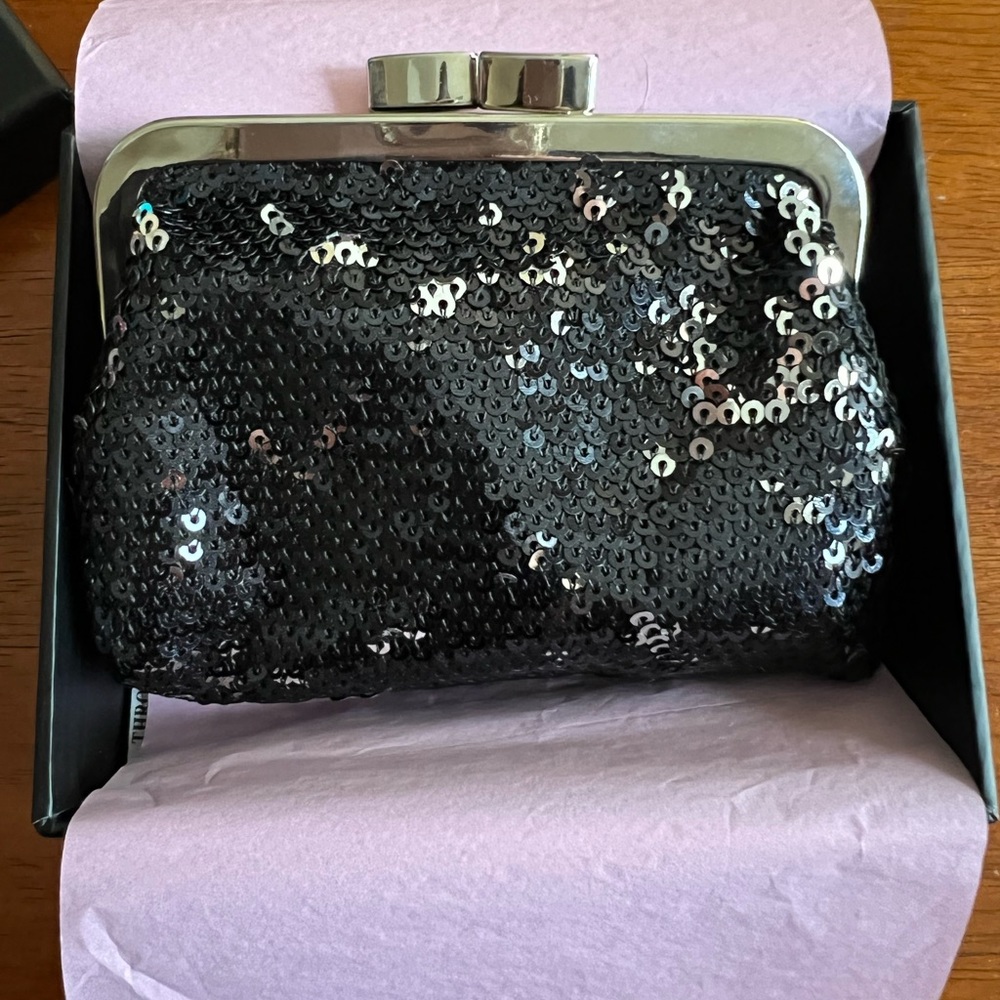 5 for $25 🛍️ item

Victoria’s Secret Angel Limited Edition Sequin Evening Bag - Picture 2 of 5
